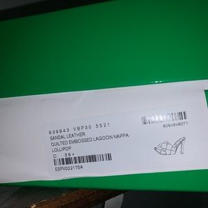 I’m selling these beautiful bottega heels